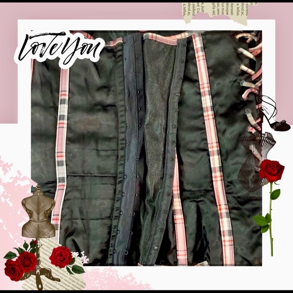 Intimate Attitude Skull and plaid satin Corset. - Picture 16 of 17